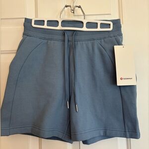 lululemon slate blue scuba high-rise 5” Shorts